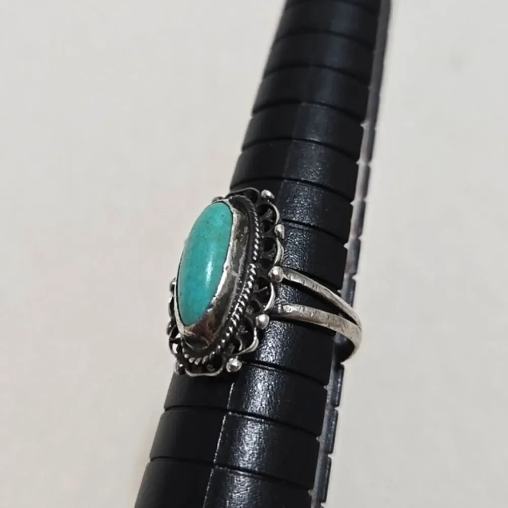 Vintage Navajo Turquoise Sterling Silver Ring